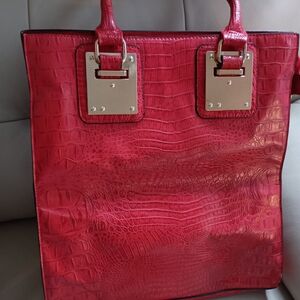 Elegant Red Crocodile-Embossed Tote Bag